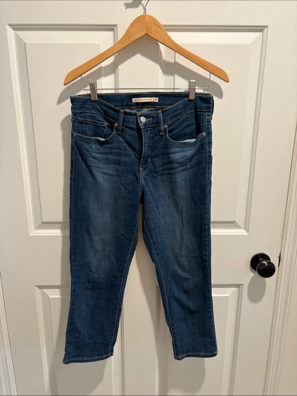 Levi's Dark Blue Cropped Women's Jeans